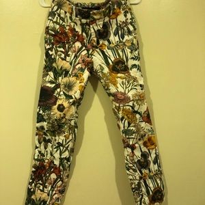 Woman’s size 5 floral printed jeans